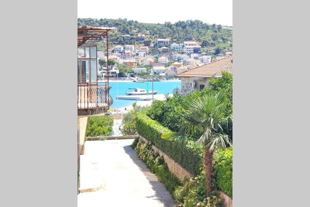 Ferienwohnung Oleandar Trogir Exterior foto