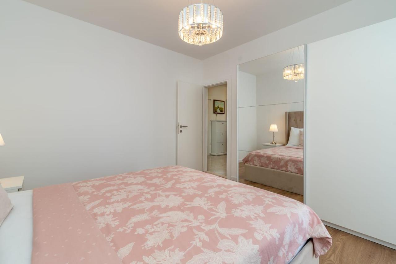 Ferienwohnung Oleandar Trogir Exterior foto